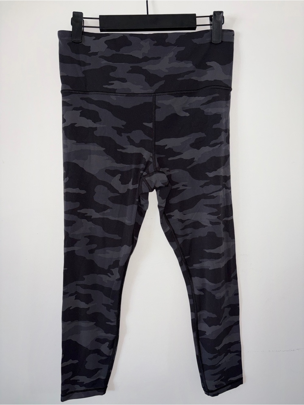 Athleta Women’s Medium Camo Leggings - Black/Grey